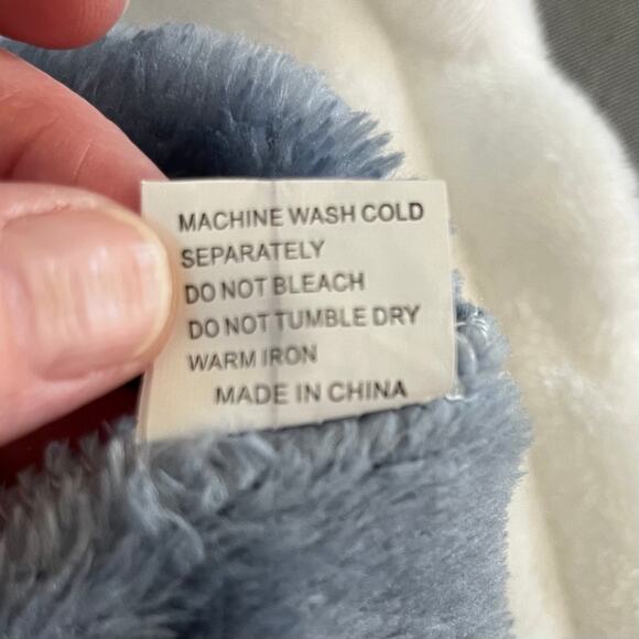 Hooded Fleece Shark Blanket Sleeping Bag One Piece Gray White Unisex Kids Large - Picture 13 of 15